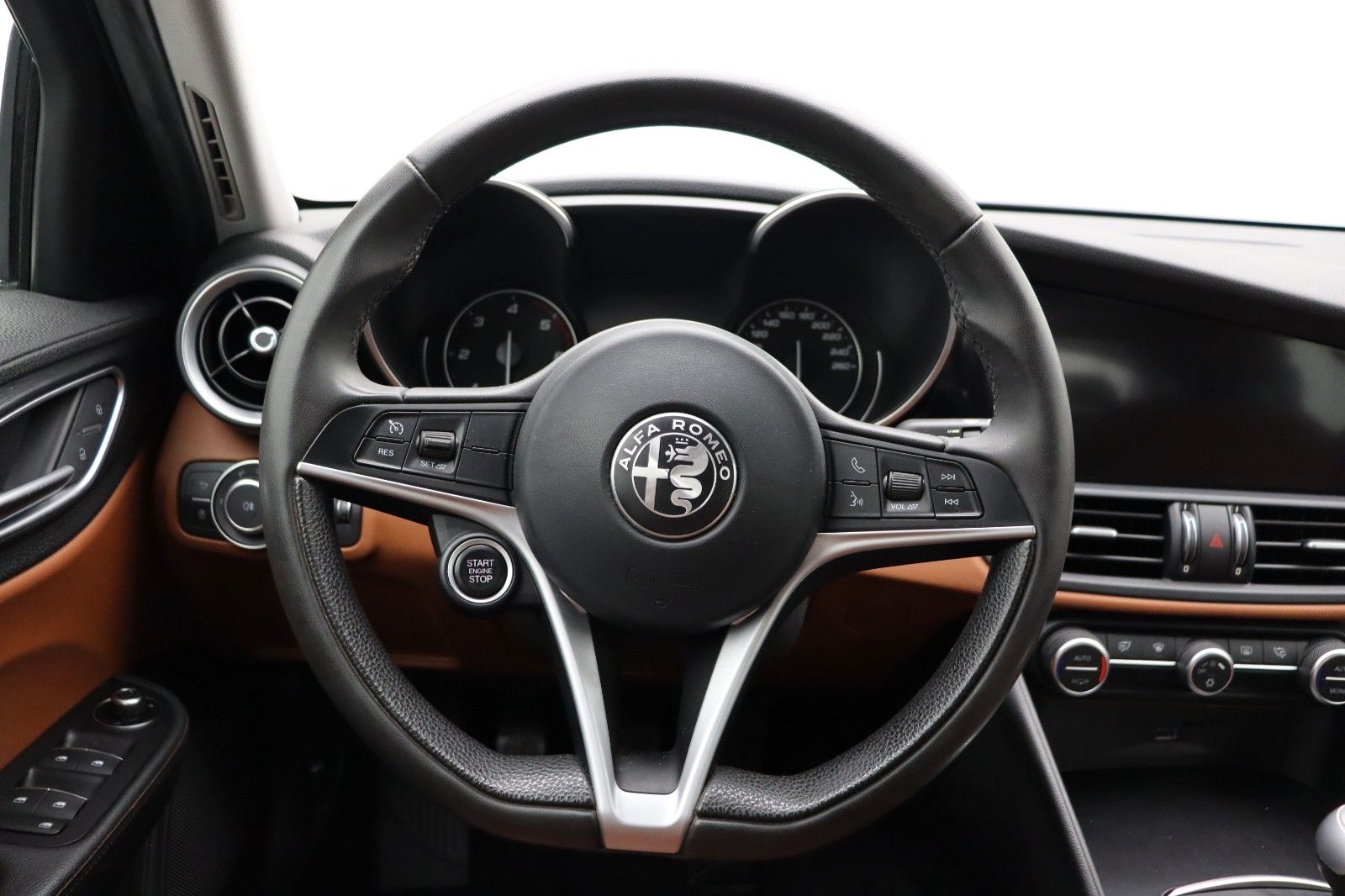 Fahrzeugabbildung Alfa Romeo Giulia 2.2 Super