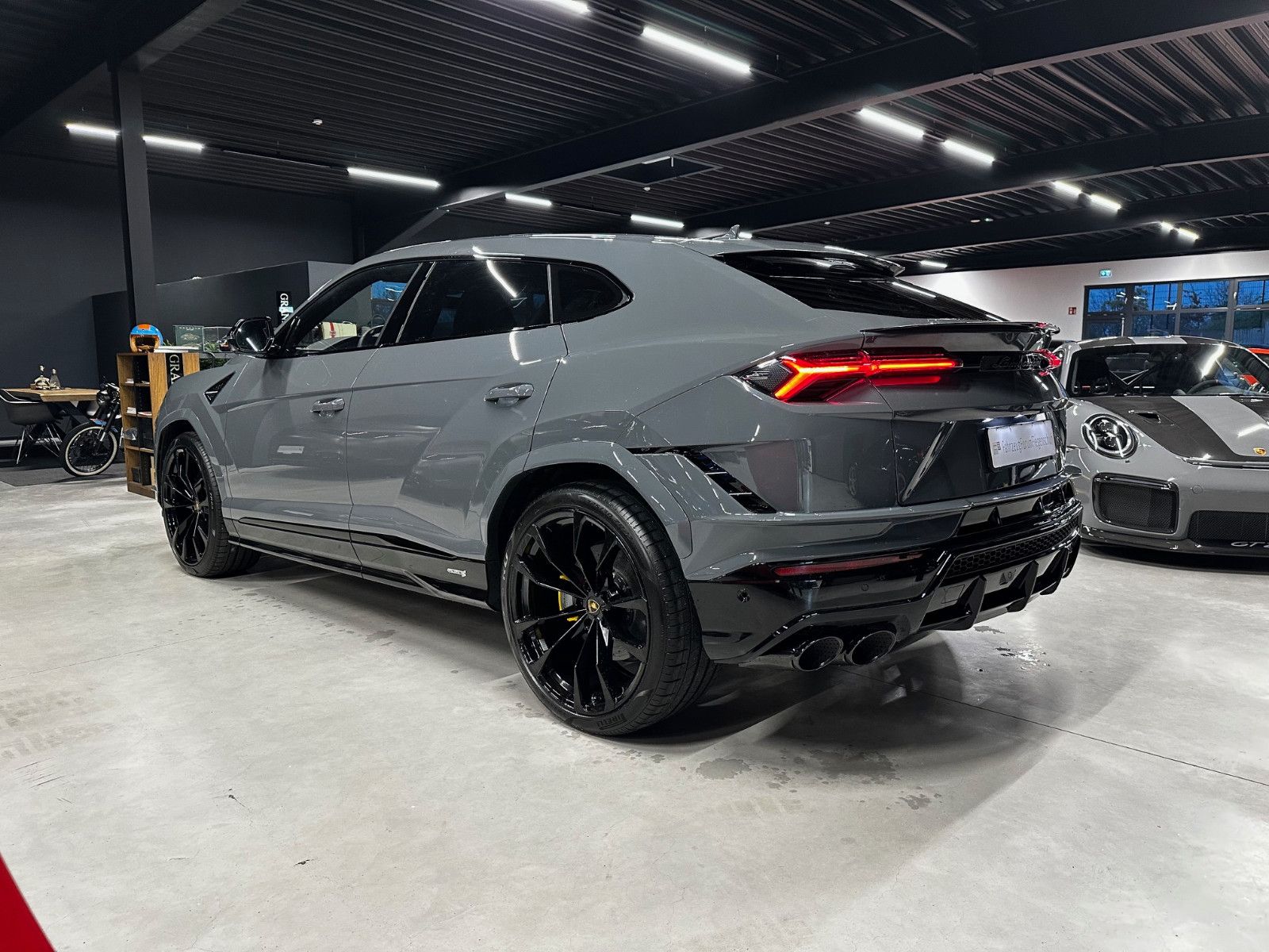 Fahrzeugabbildung Lamborghini Urus S, Pano, 3D, Massage+Belüft.,23 Zoll