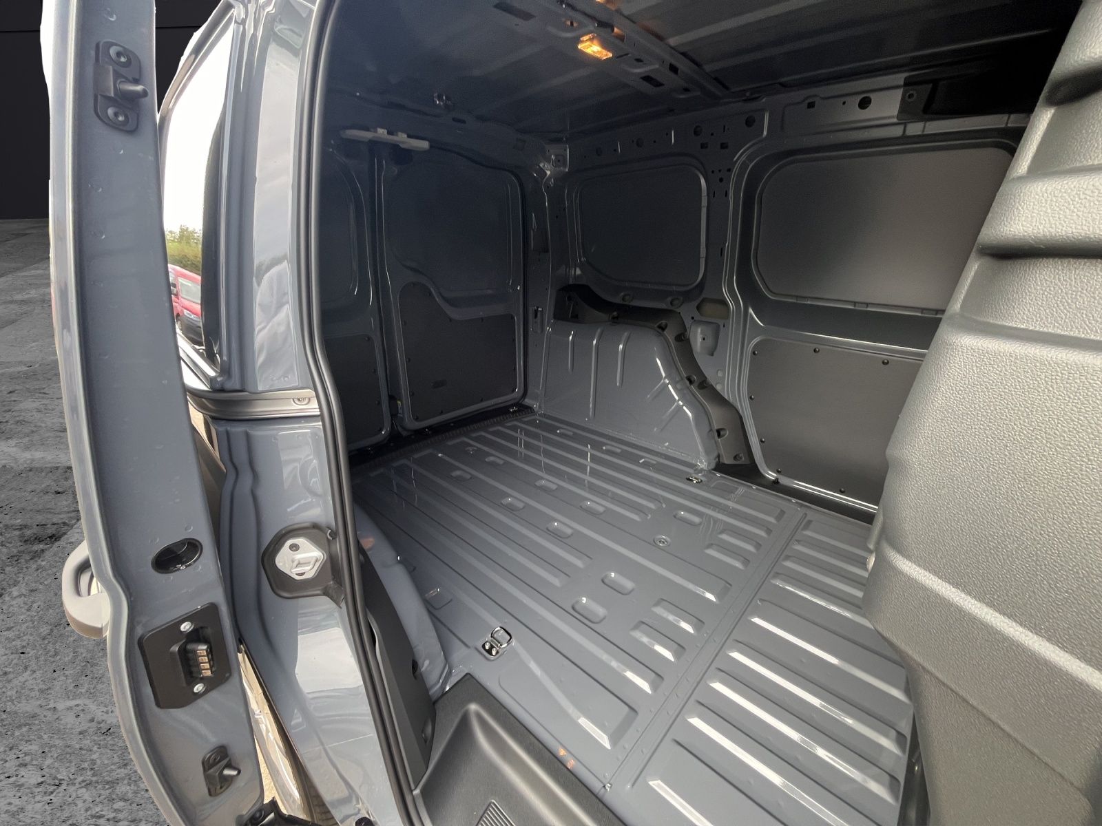 Fahrzeugabbildung Volkswagen Caddy Kasten 2.0 TDI KLIMA PDC GRA VORB. AHK