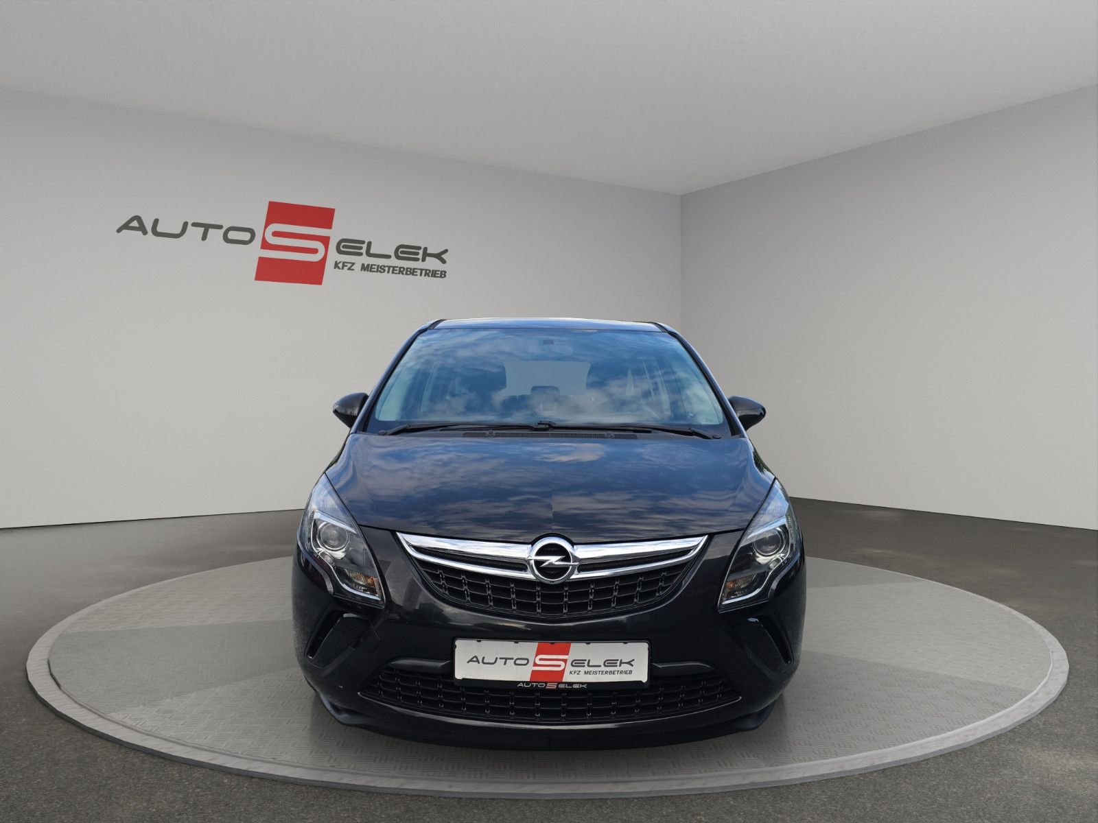 Fahrzeugabbildung Opel Zafira C Tourer Selection 7-Sitze TÜV INSP. NEU