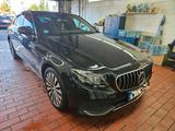 Mercedes-Benz E 350e AMG Line Autom. AMG Line - mit Hybrid-Antrieb: Schwarz, Sitzbelüftung