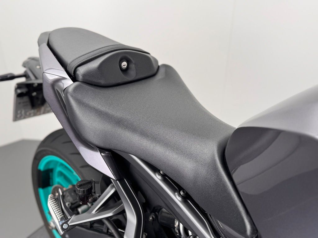 Fahrzeugabbildung Yamaha MT-09 Y-AMT 35 KW *TOP-ZUSTAND *SERVICE NEU