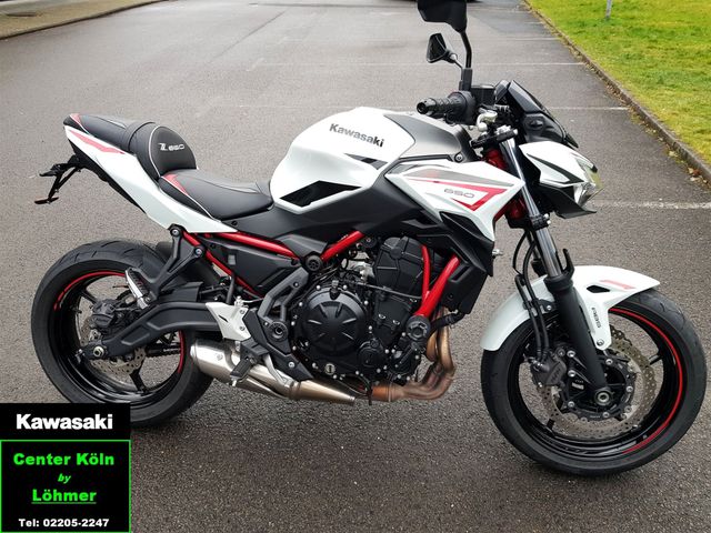 Kawasaki Z650 mit viel Zubehör