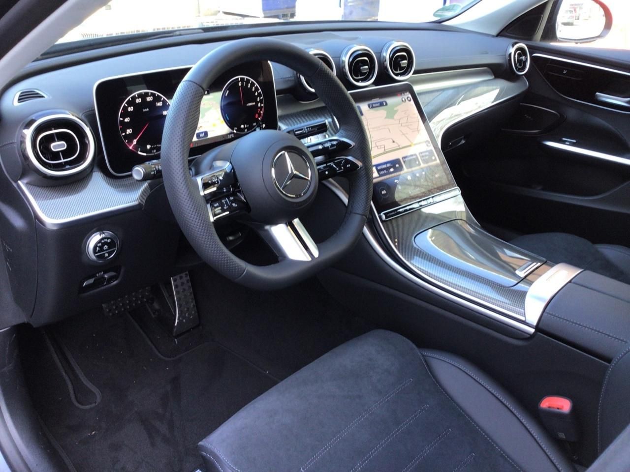 Fahrzeugabbildung Mercedes-Benz C 300 e T **AMG*NIGHT*AHK*DIGITAL*FAHRASSIST-P*