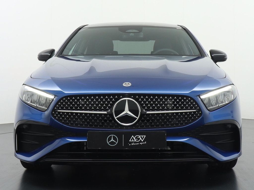 Mercedes-Benz A 180 Star Edition AMG Line | Panorama - Schiebe