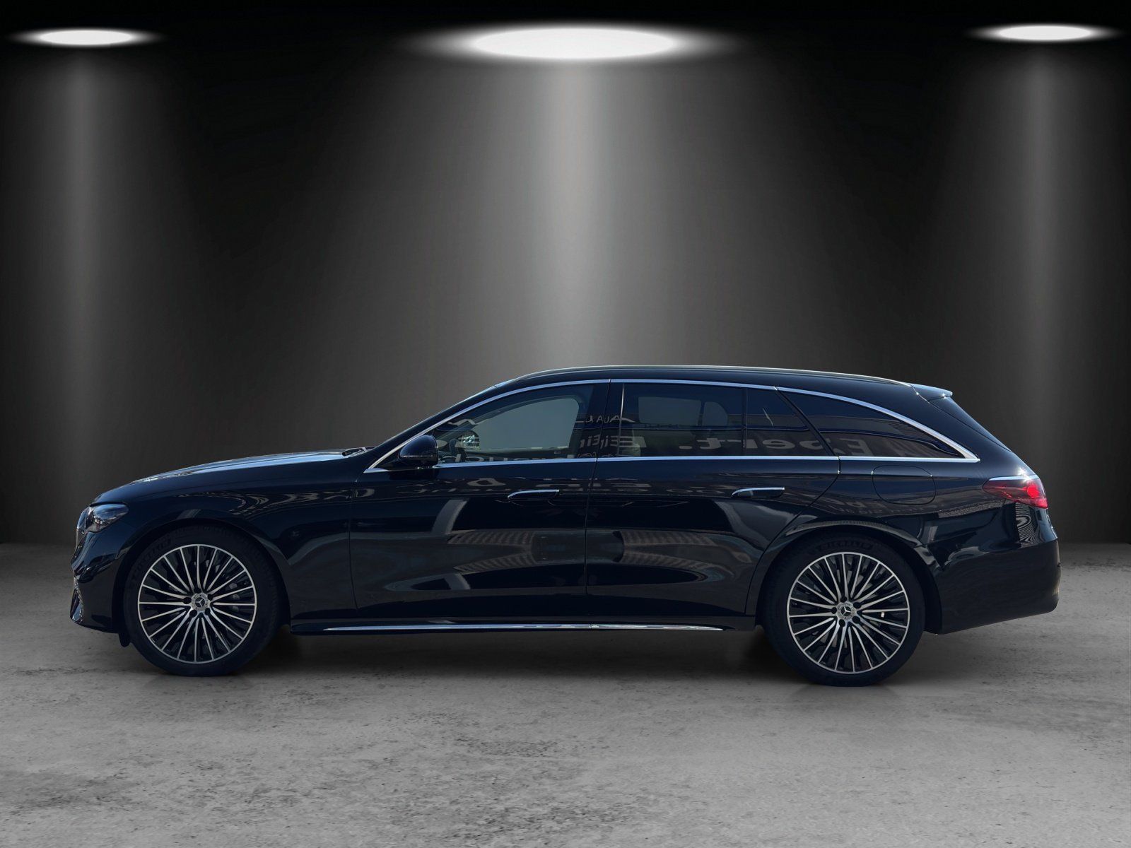 Fahrzeugabbildung Mercedes-Benz E300de T ExcluPrem ENERGIZING+ DISTR Pano 20"AMG