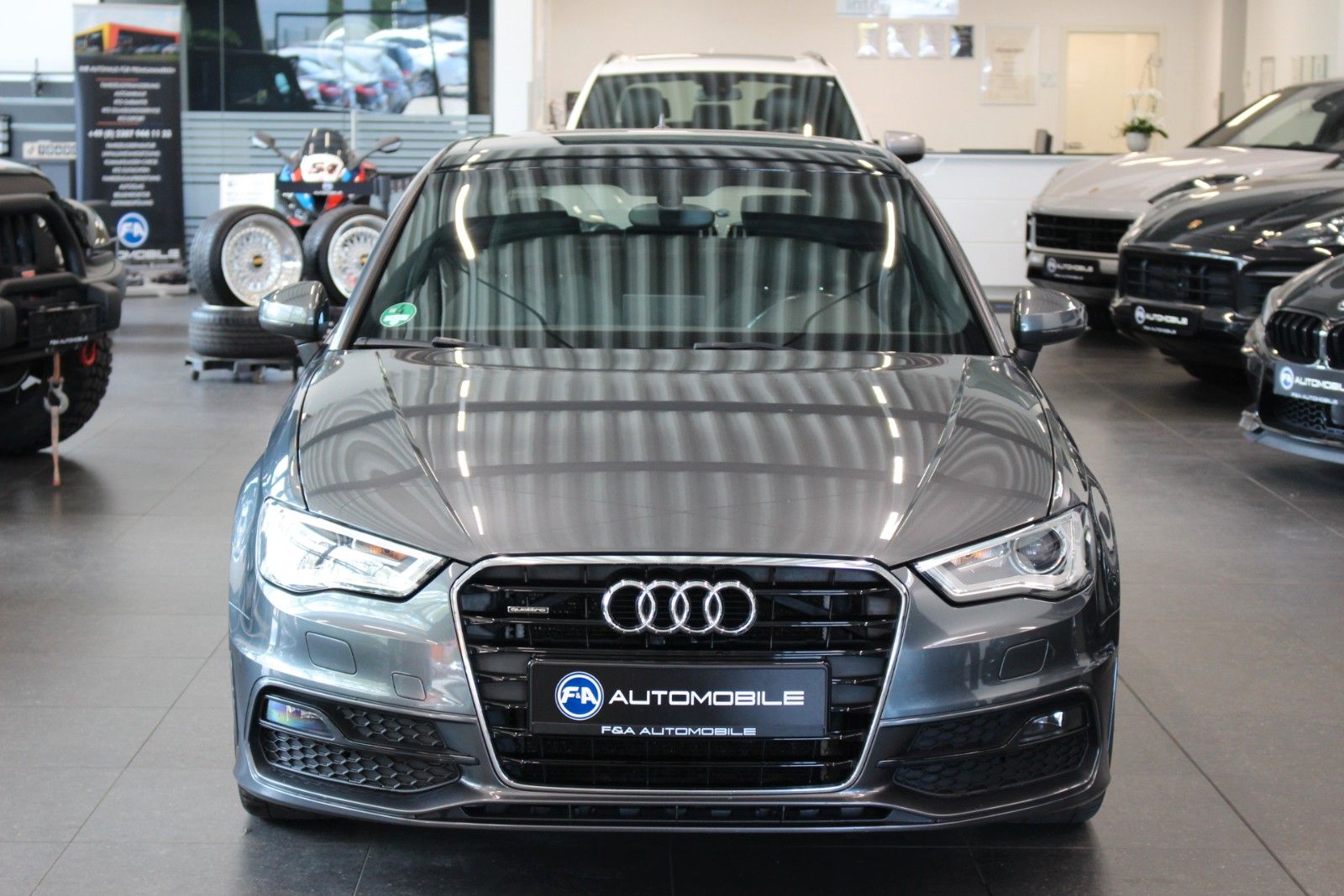 Fahrzeugabbildung Audi A3 1.8 TFSI S Line Sportpaket Quattro 18"Rotor