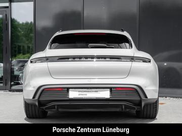صورة 8 لـ 2022 Porsche TAYCAN