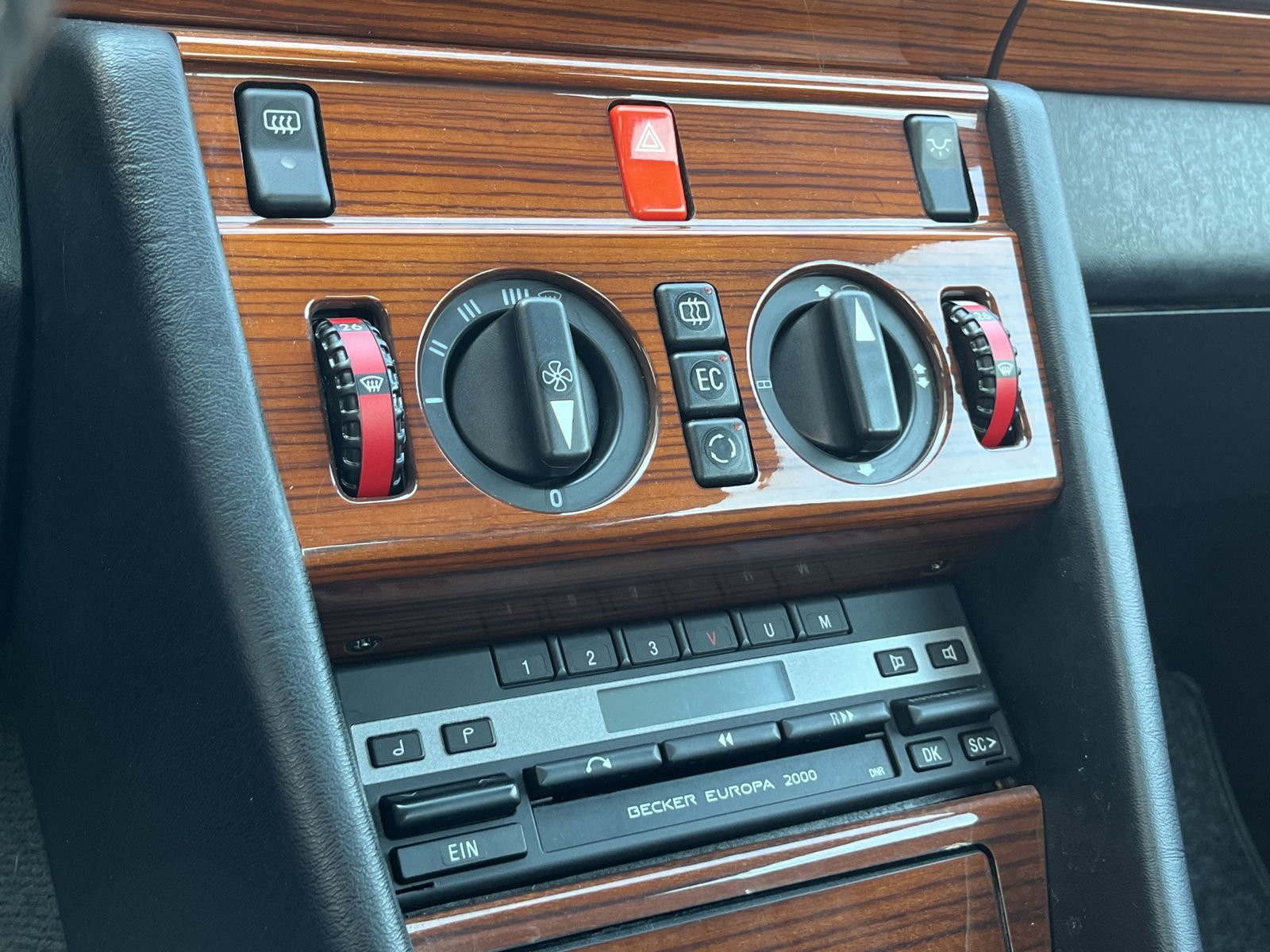 Fahrzeugabbildung Mercedes-Benz E 230 CE*W124C*1 Hand*128tkm* Guter Zustand*