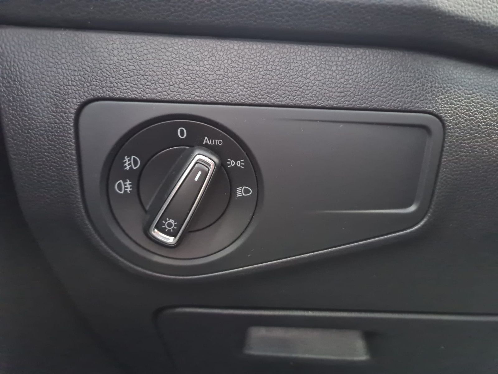 Fahrzeugabbildung Volkswagen Tiguan Allspace Highline 4Motion / LED / NAVI /