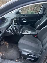 Peugeot 308 PureTech 130 EAT8 Allure Pack Allure Pack - Peugeot 308 von privat