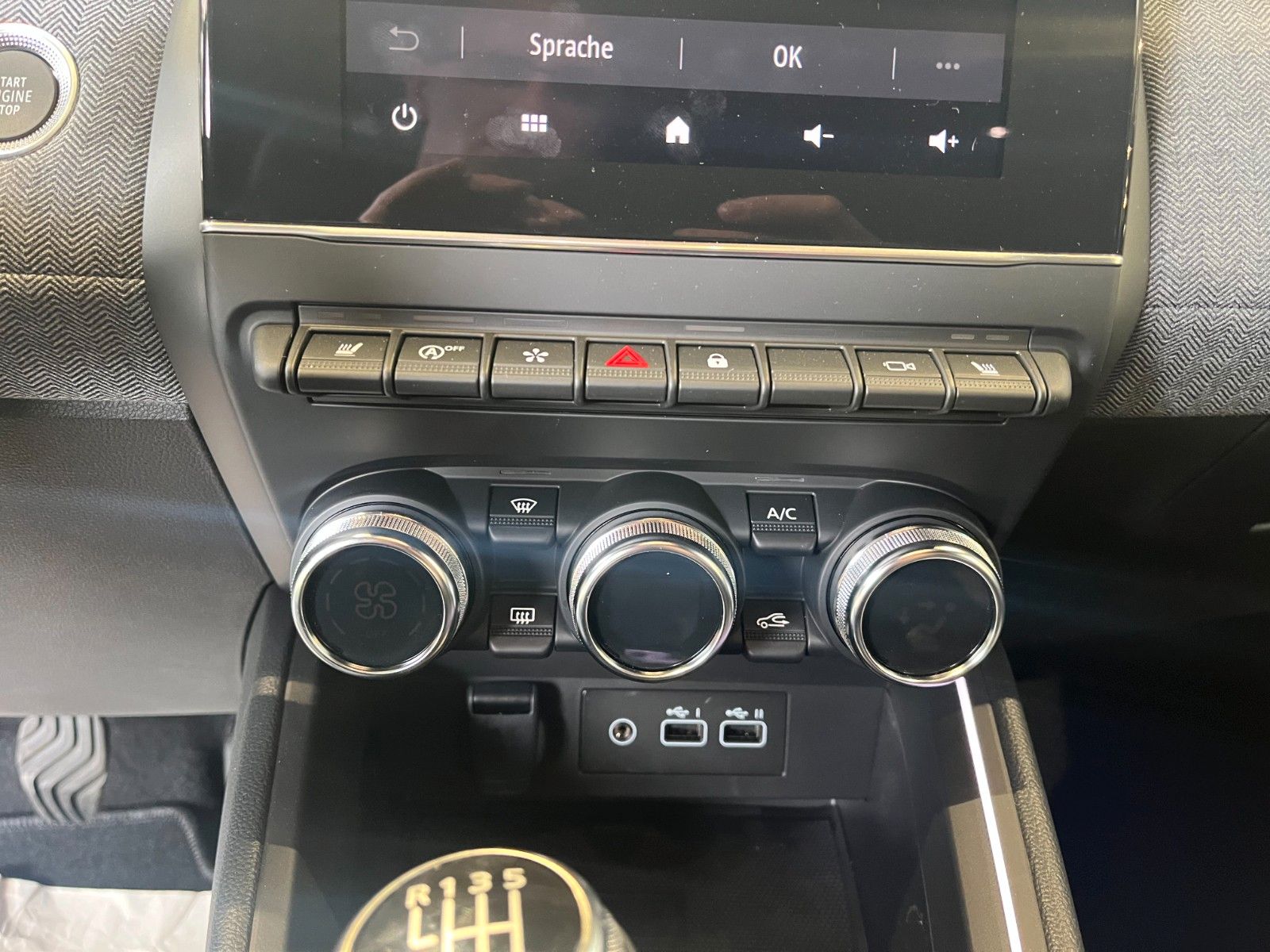 Fahrzeugabbildung Renault Clio TCe 90 Kiss