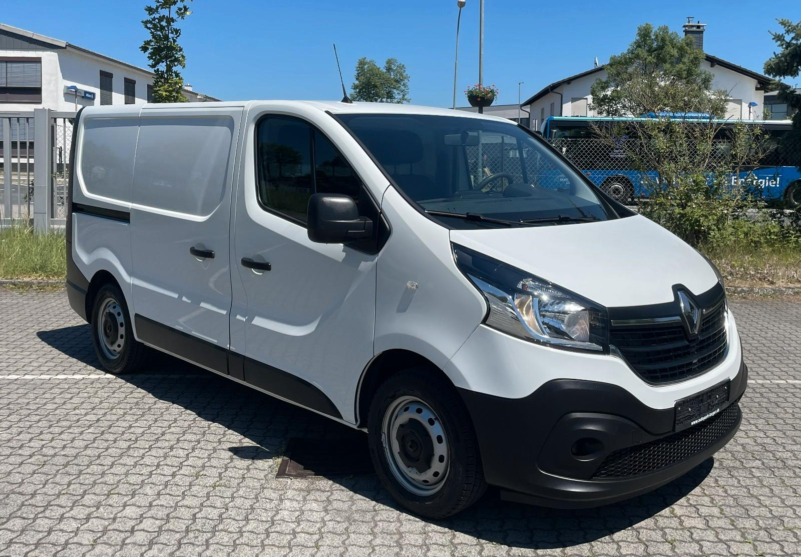 Renault Trafic L1H1 2.0 WÜRTH Regale Klima Blueth. PDC