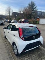 Toyota Aygo (X) 1,0-l-VVT-i Team Deutschland Team D... - Toyota in Oberhausen: Aygo