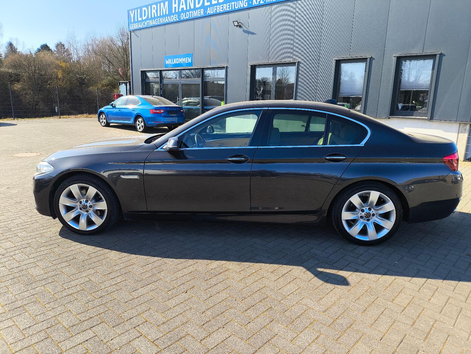 BMW 520 i,LEDER,HEADUP DISPLAY,KLIMA,NAVI,ALU