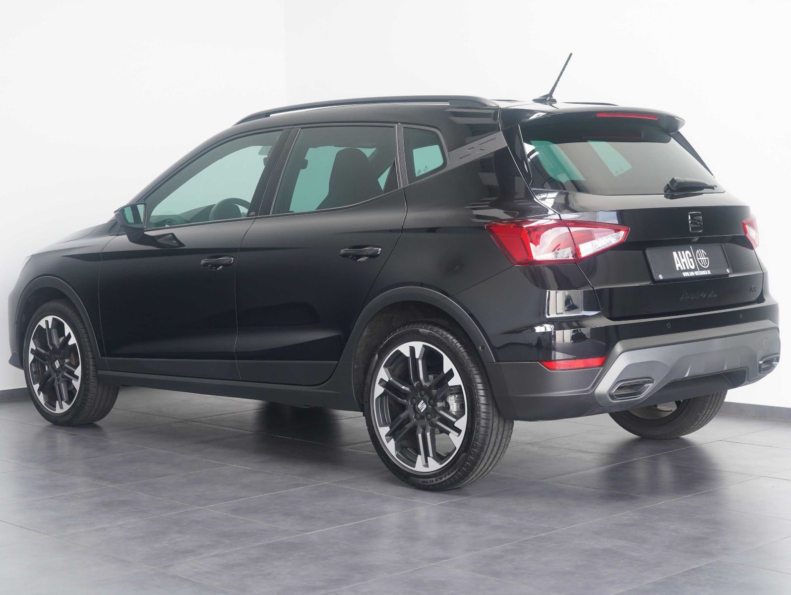 Fahrzeugabbildung SEAT Arona 1.5 TSI 110 kW FR Black Edition