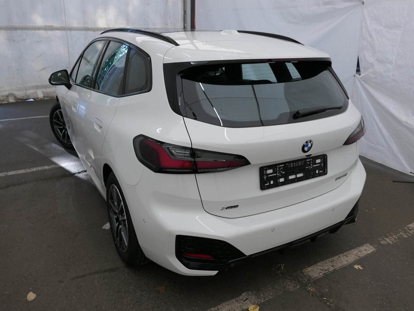 BMW 223 Active Tourer - Bild 3