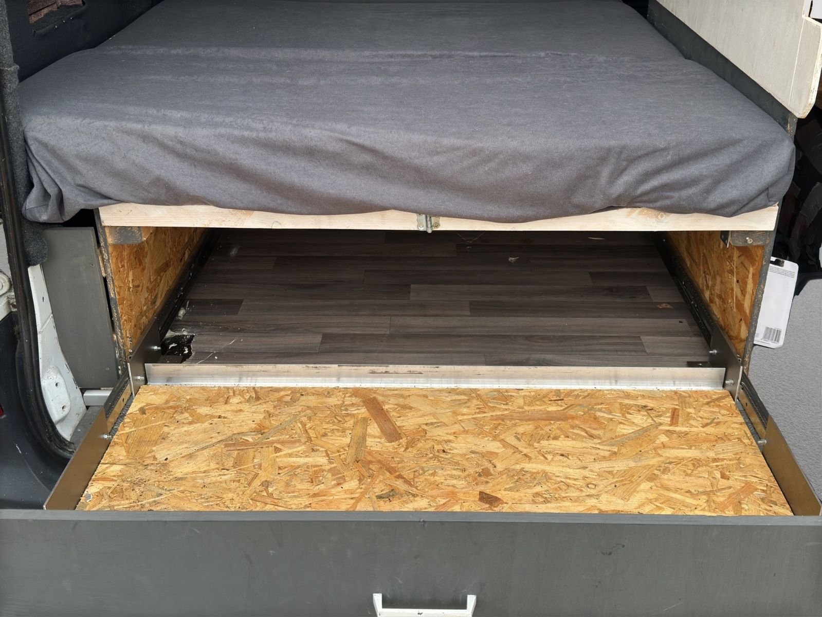 Fahrzeugabbildung Mercedes-Benz Vito Mixto 109 CDI/Camper/Solar/TÜV-Neu/Dachluke