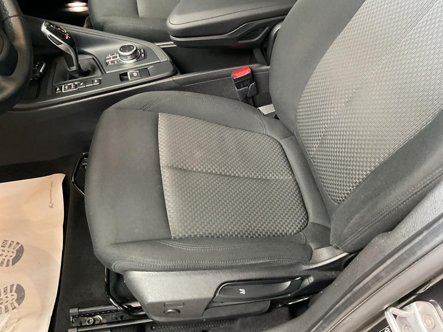 BMW X1 xDrive 20i Navi LED el-Heckklappe Klimaautom 