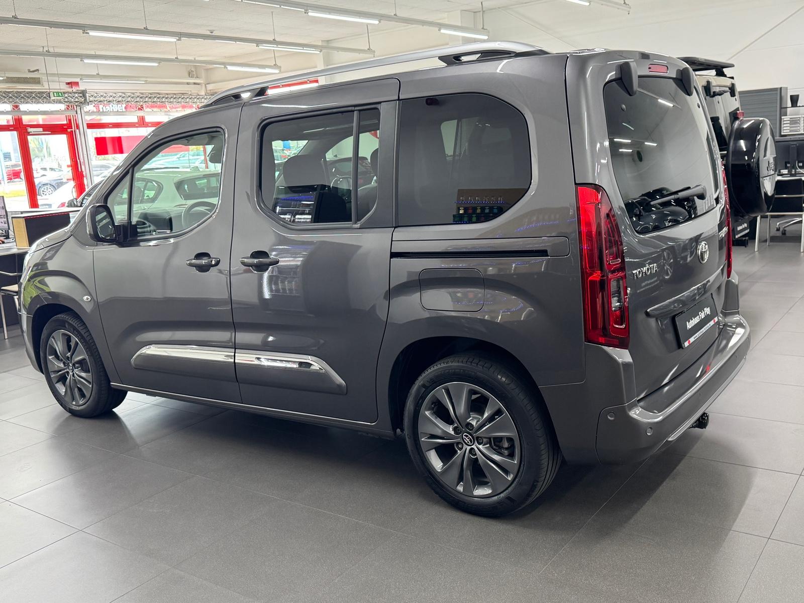 Toyota Proace City Verso L1 Executive AUT. AHK/KAMERA