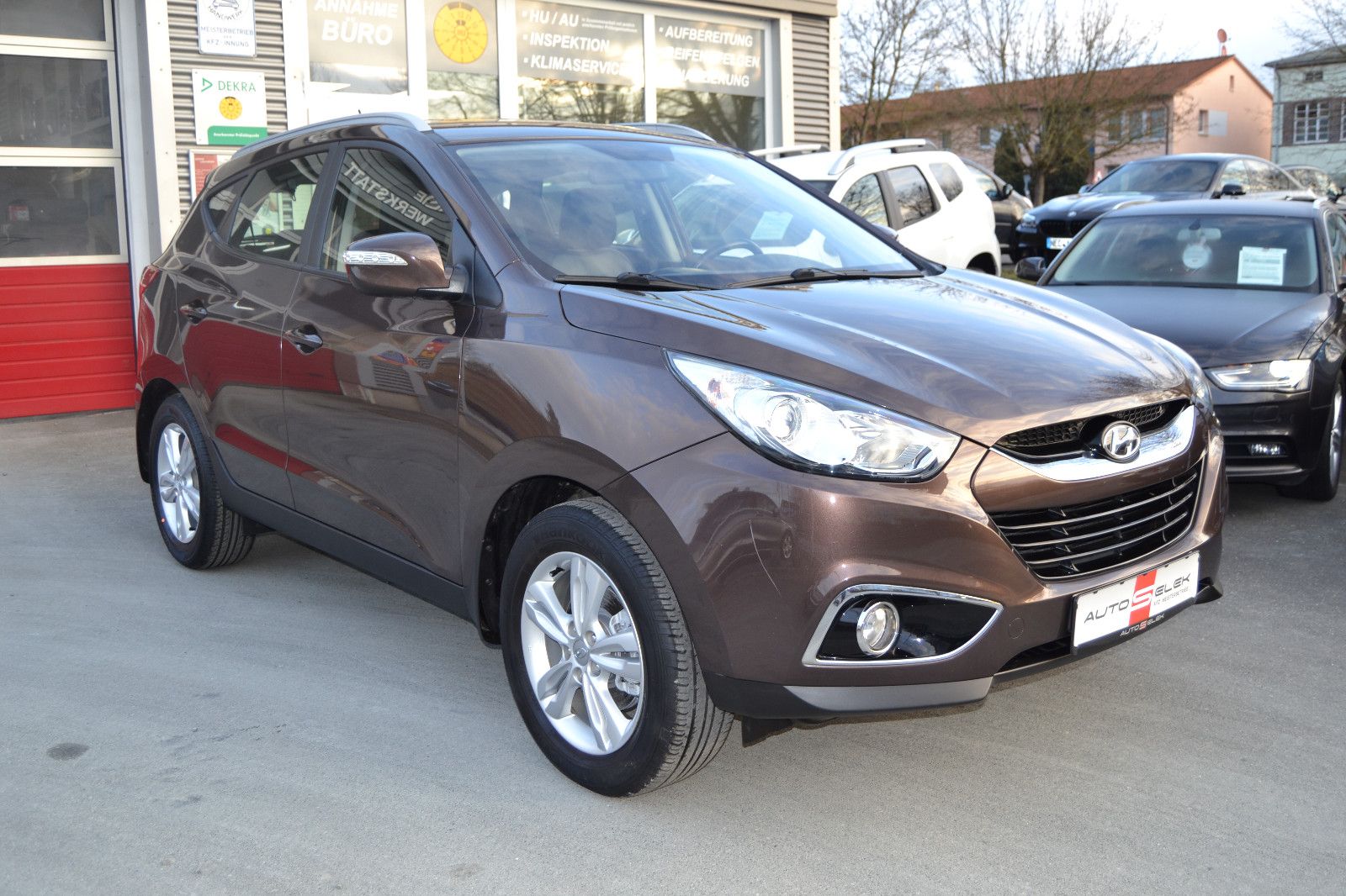 Fahrzeugabbildung Hyundai ix35 1.6 Comfort blue 2WD/Teilleder/TÜV NEU/