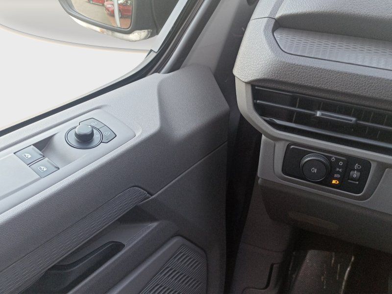 Fahrzeugansicht 9 Fahrzeugabbildung Volkswagen Transporter Kasten 2.0 TDI KR L1H1