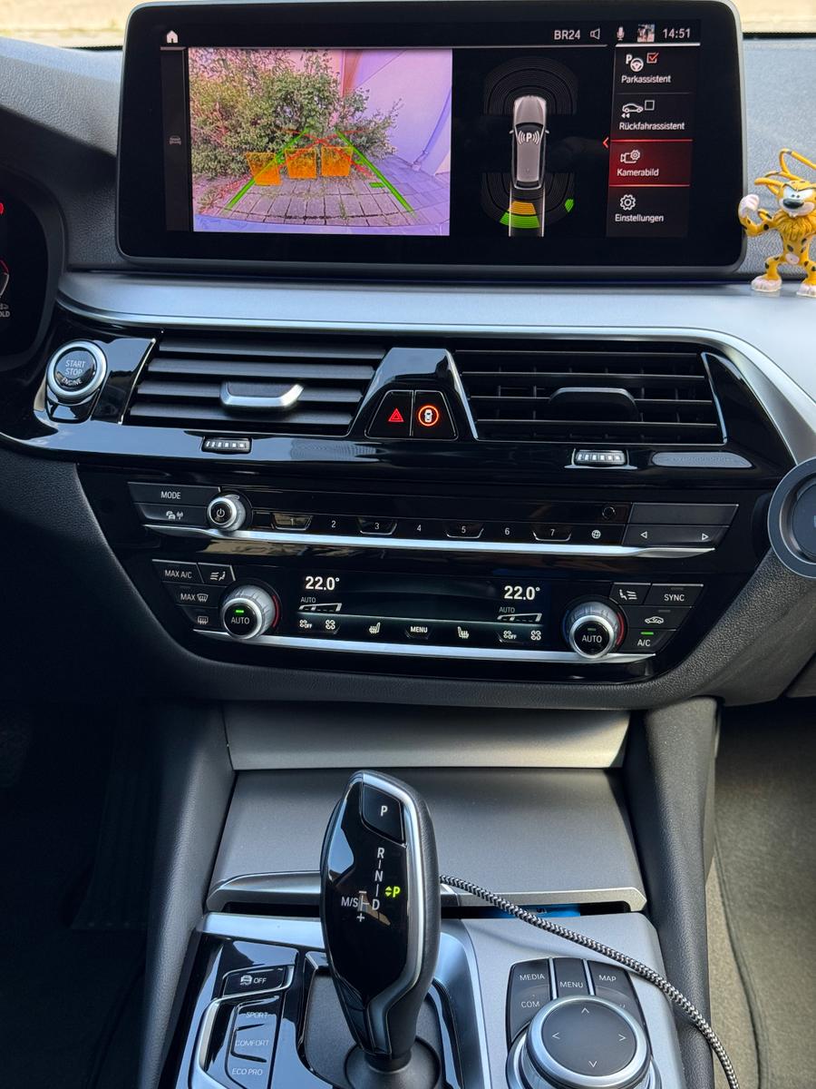 BMW 530d xDrive Touring (LCI)|Pano|HUD|AHK