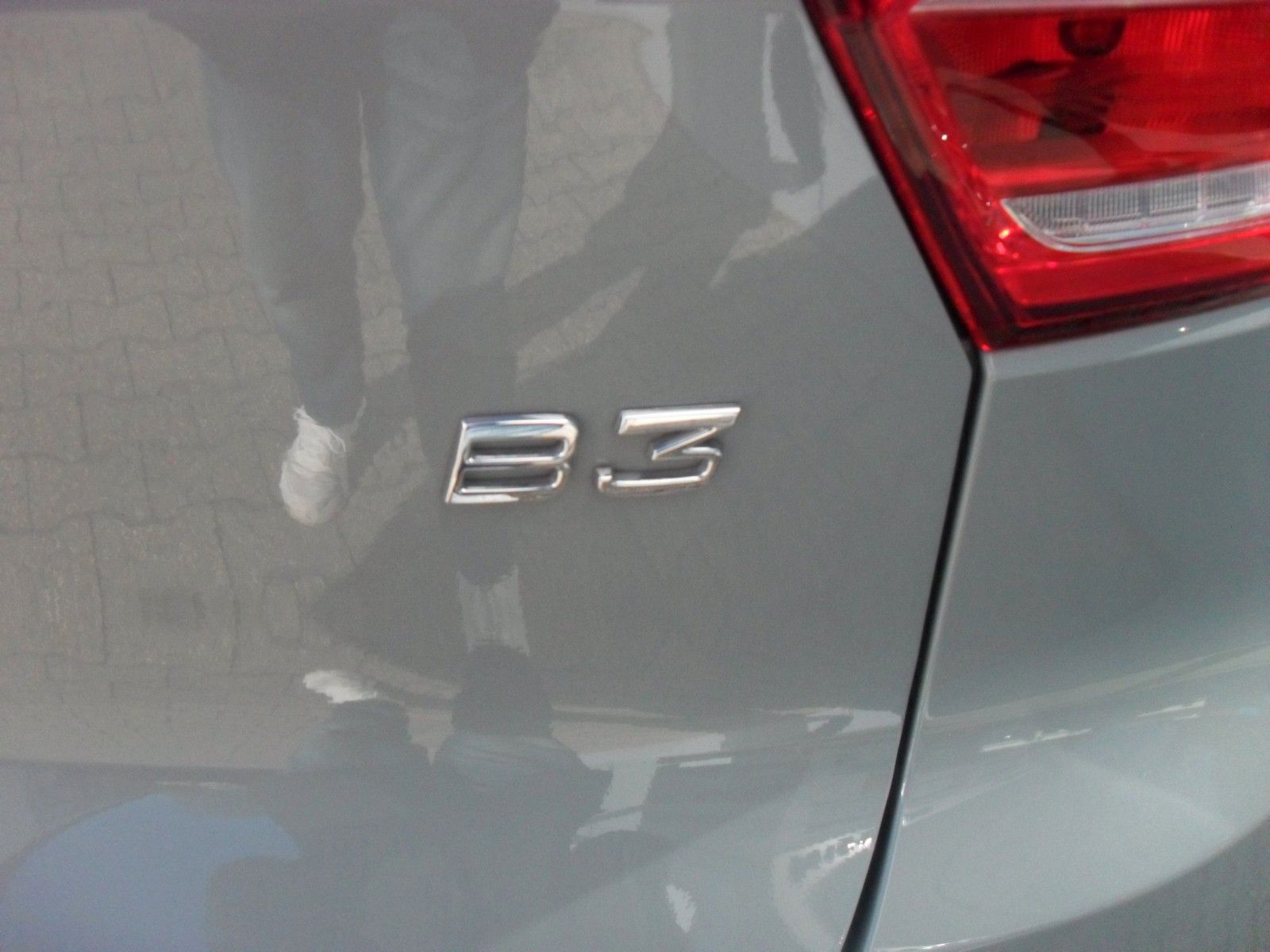 Fahrzeugabbildung Volvo XC 40 B3 Plus Dark | Standheizung | 360°