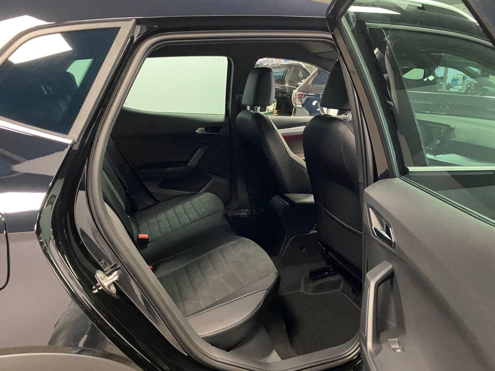 Fahrzeugabbildung SEAT Arona 1.5 TSI FR DSG GARANTIE 5+ACC+AHK+Spurwech