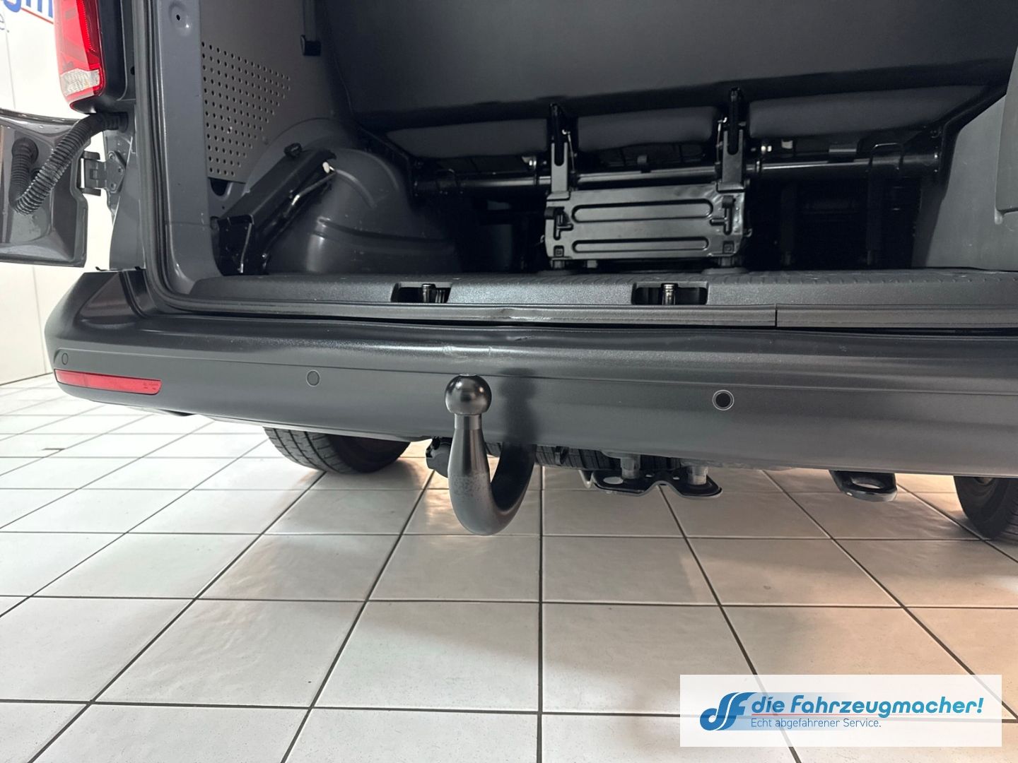 Fahrzeugabbildung Volkswagen Transporter T6.1 Kombi 2.0 TDI 9.Si. AHK DAB Kam