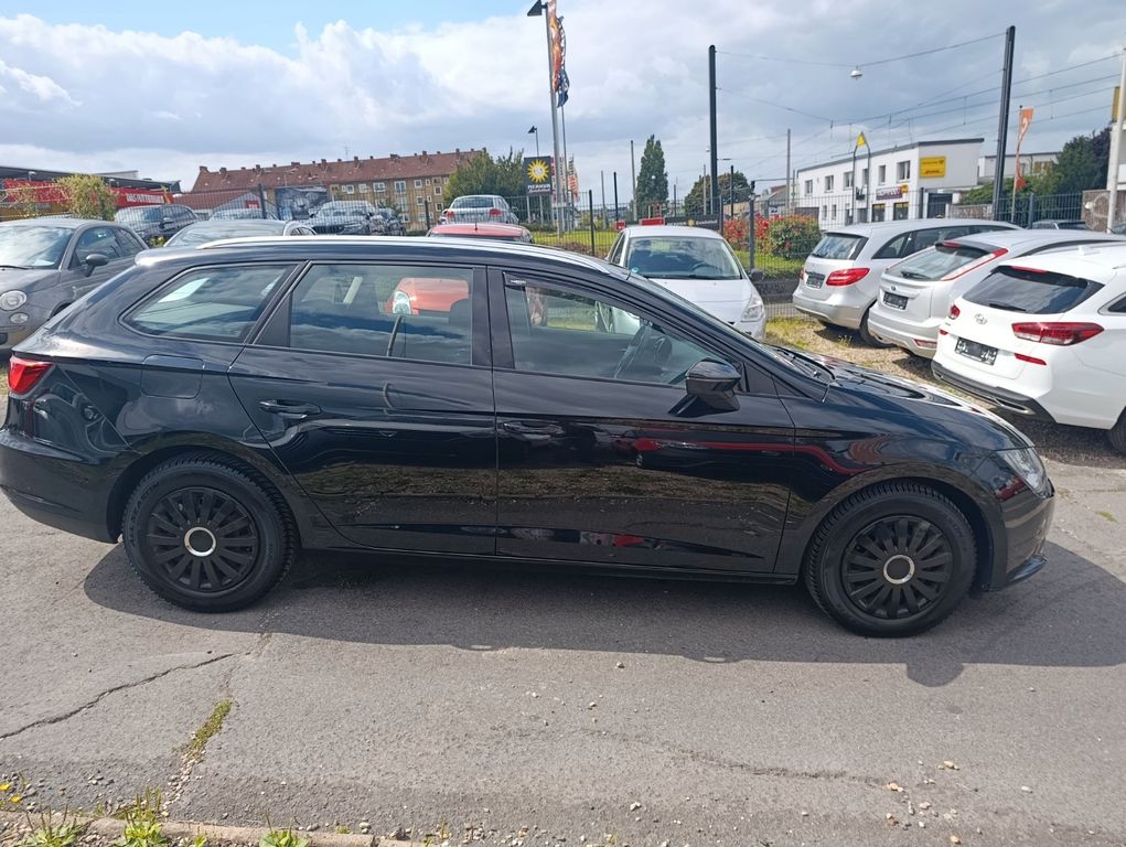 SEAT Leon ST Style*SITZH*PDC*KLIMA*TEMP*MFL*4EL FENST