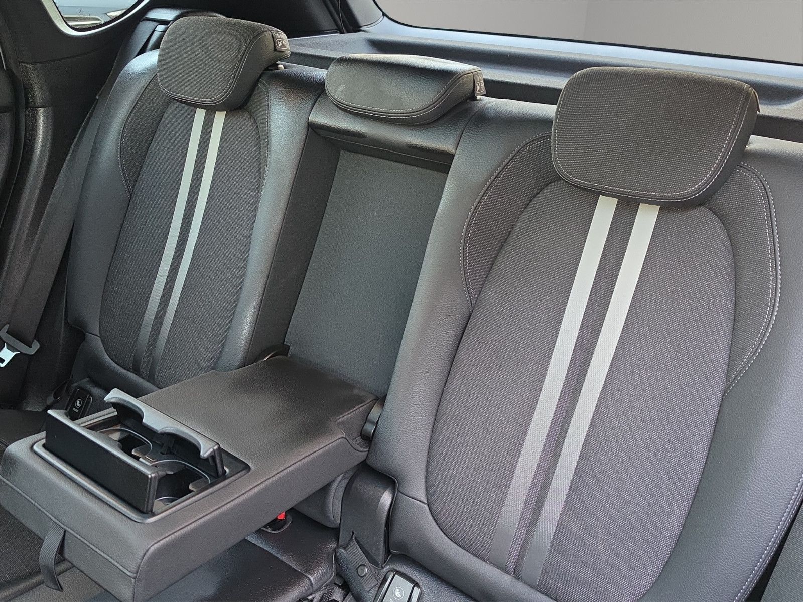 Fahrzeugabbildung BMW 2 Active Tourer 218 d Sport Line Sport-Automatik