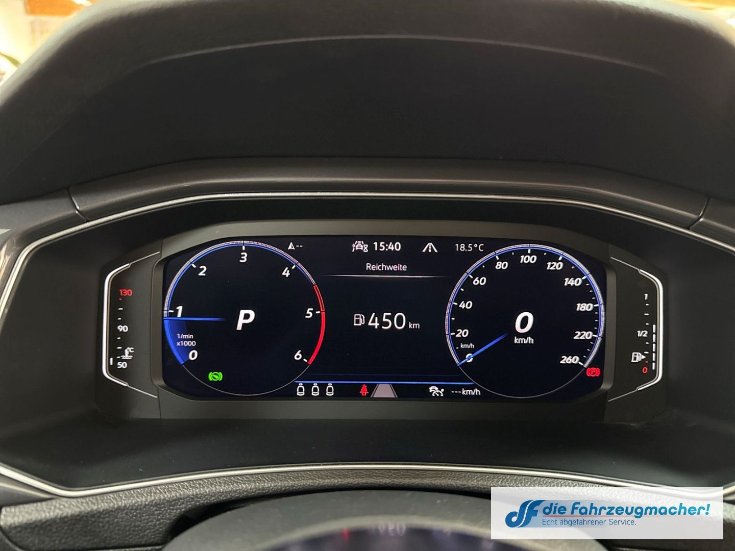 Fahrzeugabbildung Volkswagen T-Roc R-LINE Sportpaket ab.AHK Navi Digi.Cockpit