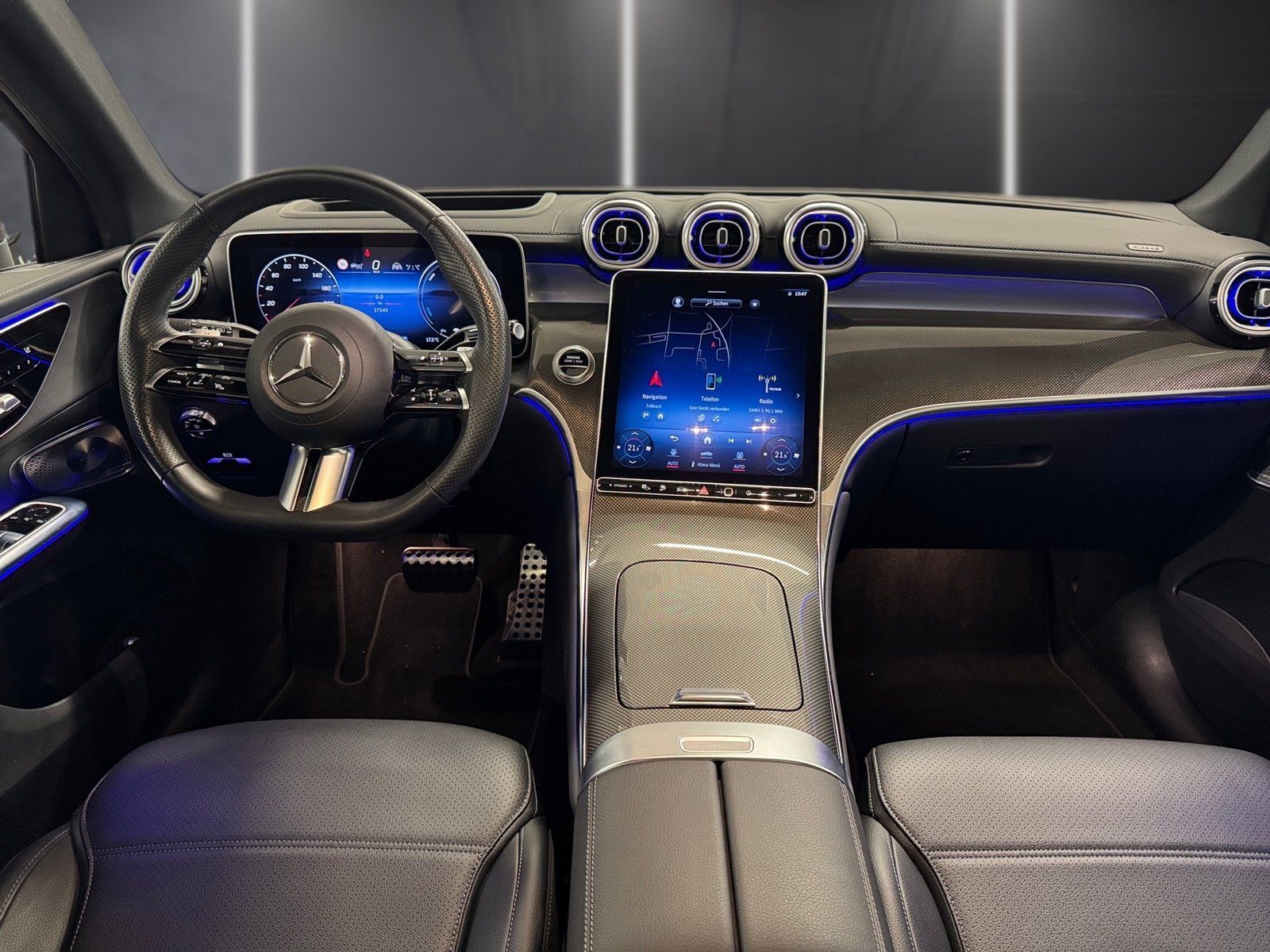 Fahrzeugabbildung Mercedes-Benz GLC 300 e 4M*AMG*Pano*AHK*DigitalL*Distronic*360