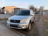 Toyota RAV 4 RAV4 1.8 Basis - gebrauchte Toyota RAV 4 aus dem Jahr 2005