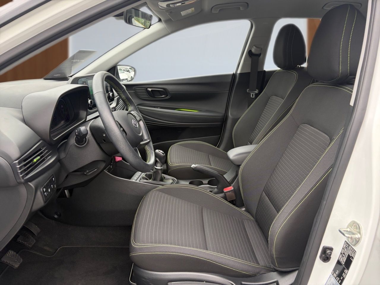 Fahrzeugabbildung Hyundai i20 INTRO USB*SPURH*DAB*ZV*