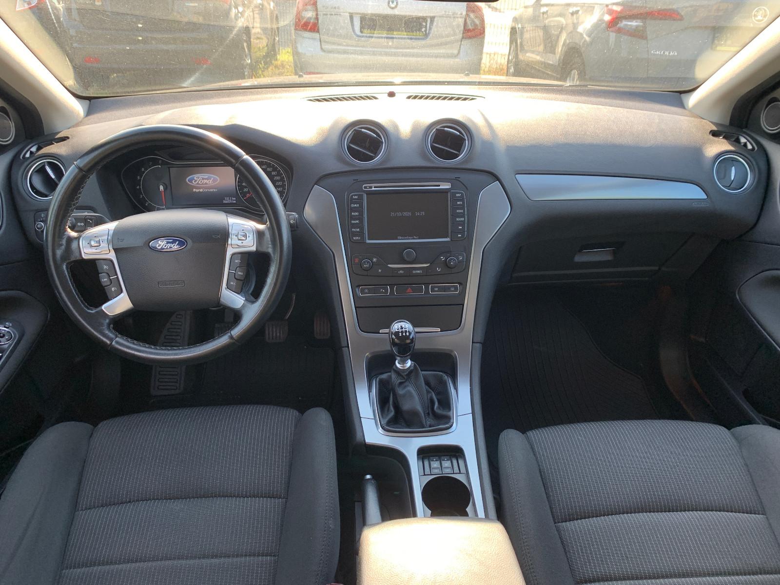 Ford Mondeo 2013 — photo 16