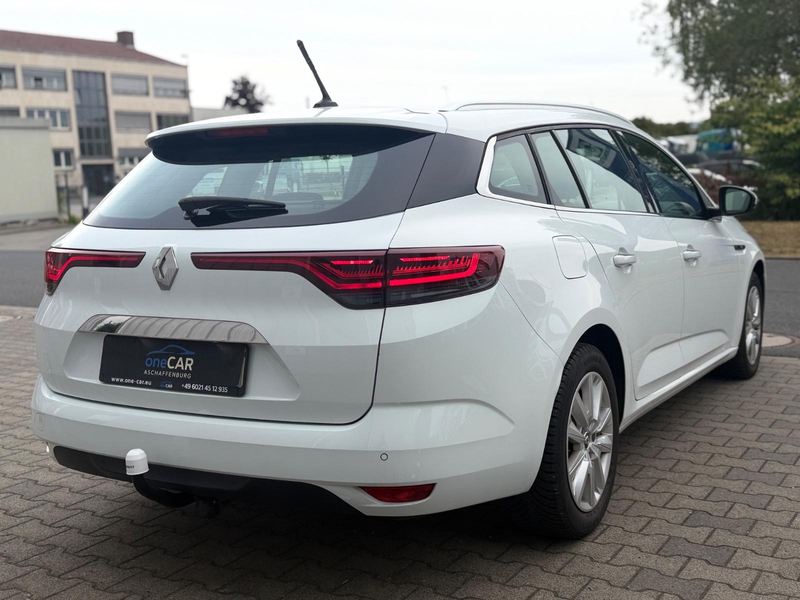 Renault Megane IV GT Automatik CarPlay Kamera AHK Spur