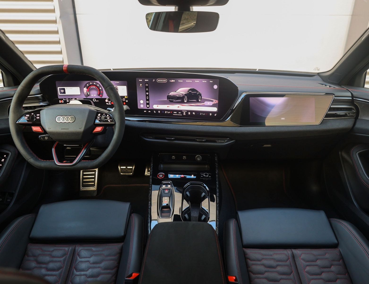 Audi RS5 Limousine e-hybrid quattro imagem 3