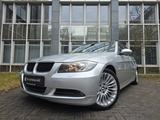 BMW 320d Touring *KEYLESS*XEN*SHZ*TEMP*KLIMAAUT* - BMW 320 aus 2006: 320d