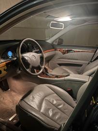 صورة 4 لـ 2005 Mercedes-BENZ E 280