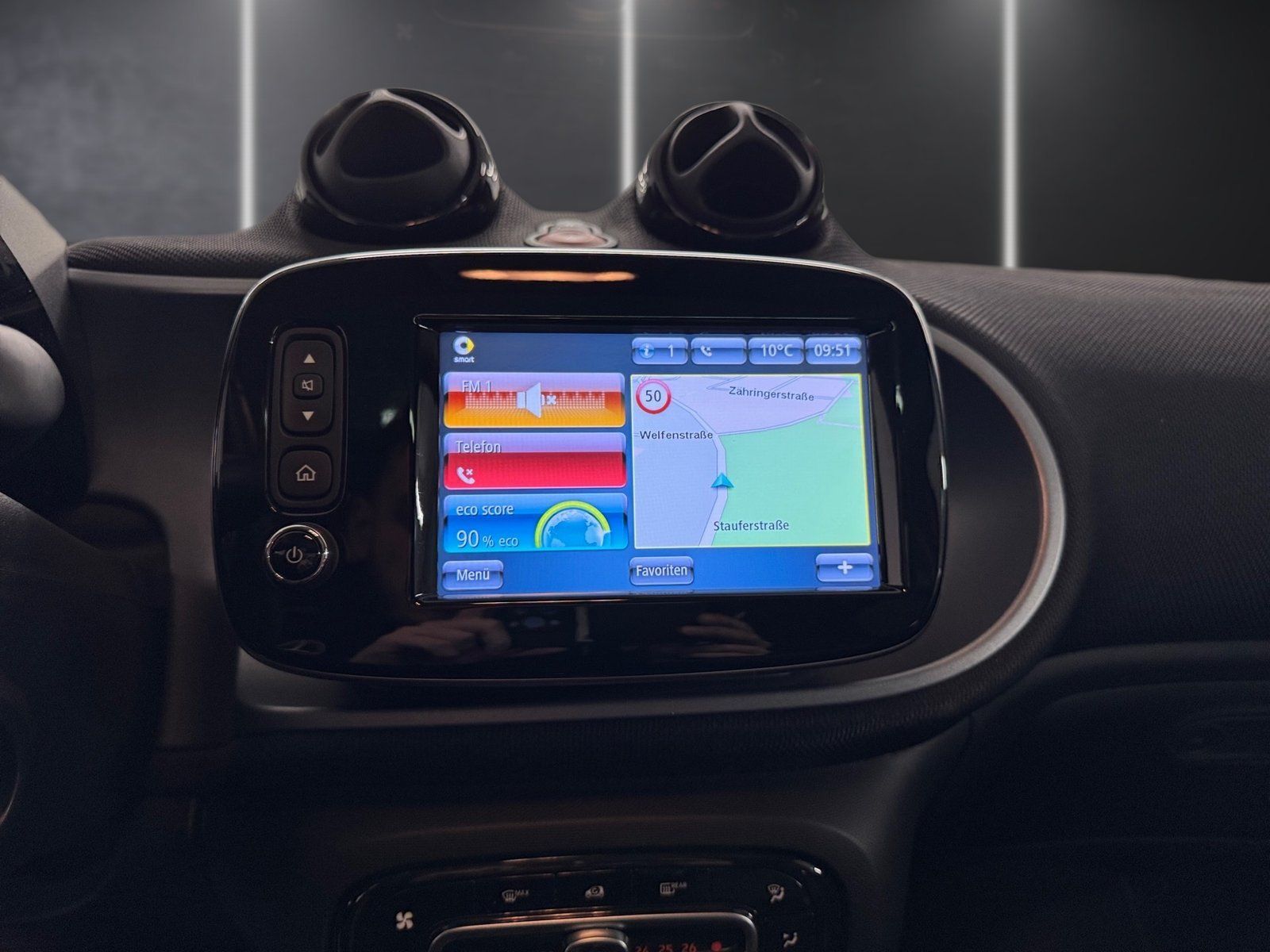 Fahrzeugabbildung Smart forfour prime 66kW*Pano*JBL*PDC*SHZ*Navigation*