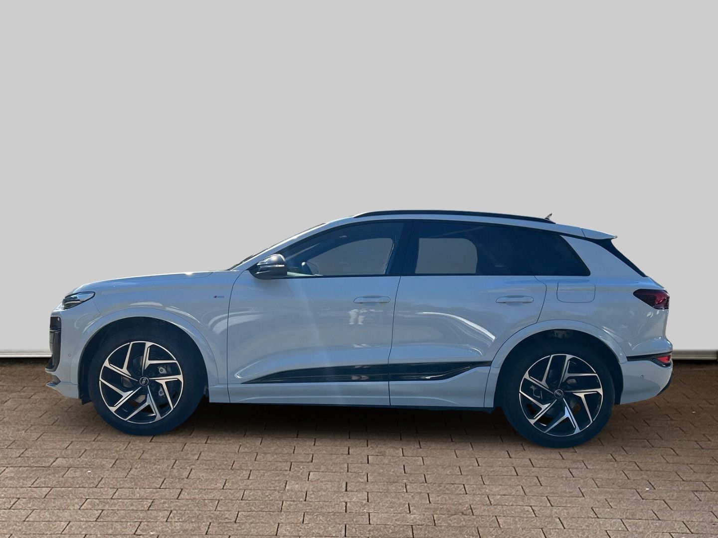 Audi Q6 e-tron SUV PERFORMANCE LED PANO HUD TECHP AHK foto 6