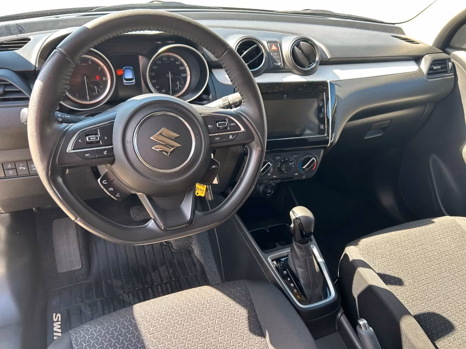 Suzuki Swift 1.2 DUALJET HYBRID Comfort CVT, миниатюра 11