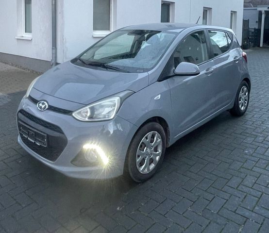 Hyundai i10 Sport. 54.000 km Serviceheft. Allwetterreife