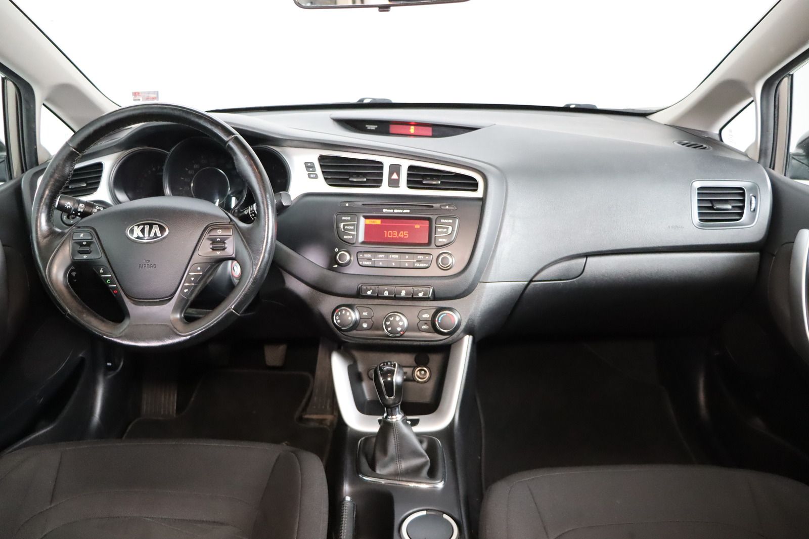 Fahrzeugabbildung Kia Cee'd 1.4 16V Edition 7 aus 1. Hd