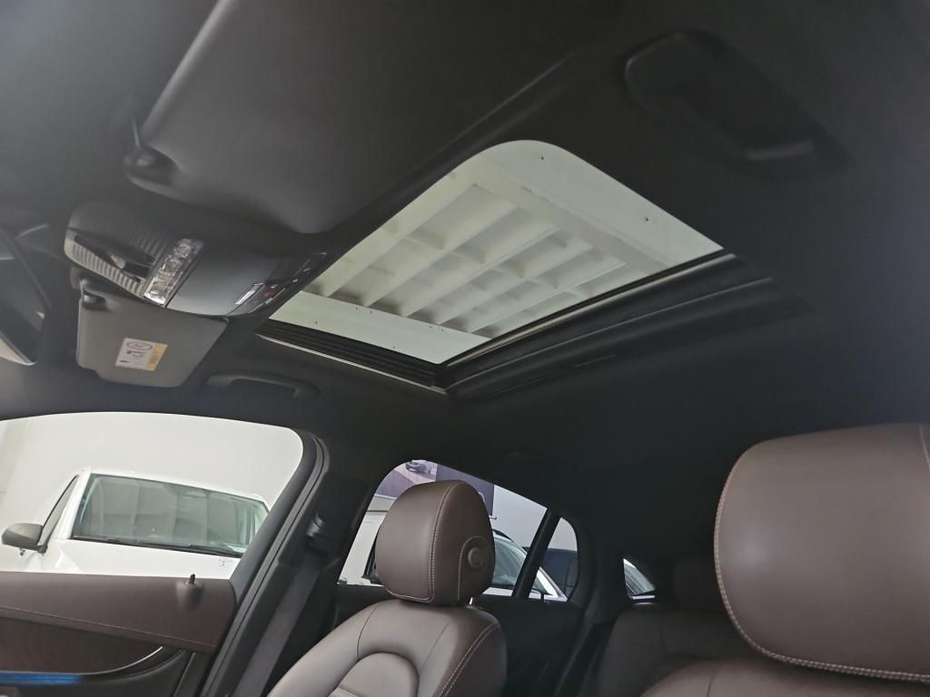 Fahrzeugabbildung Mercedes-Benz AMG GLC 43 4M Coupé ACC SDHZ Totwi. Airmatic SBD