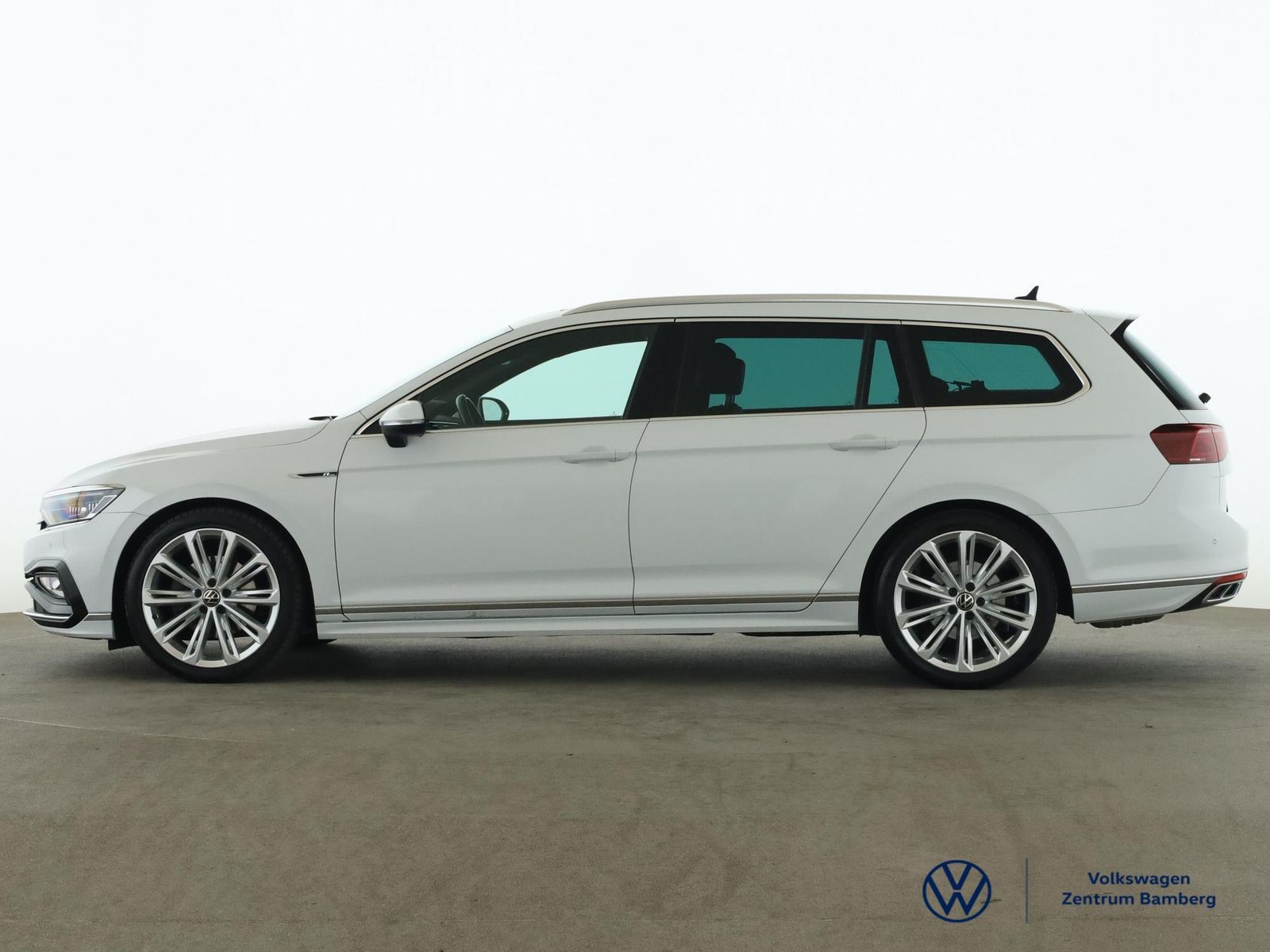 Volkswagen Passat Variant 2.0 TDI DSG 4MOTION Elegance PANO foto 3