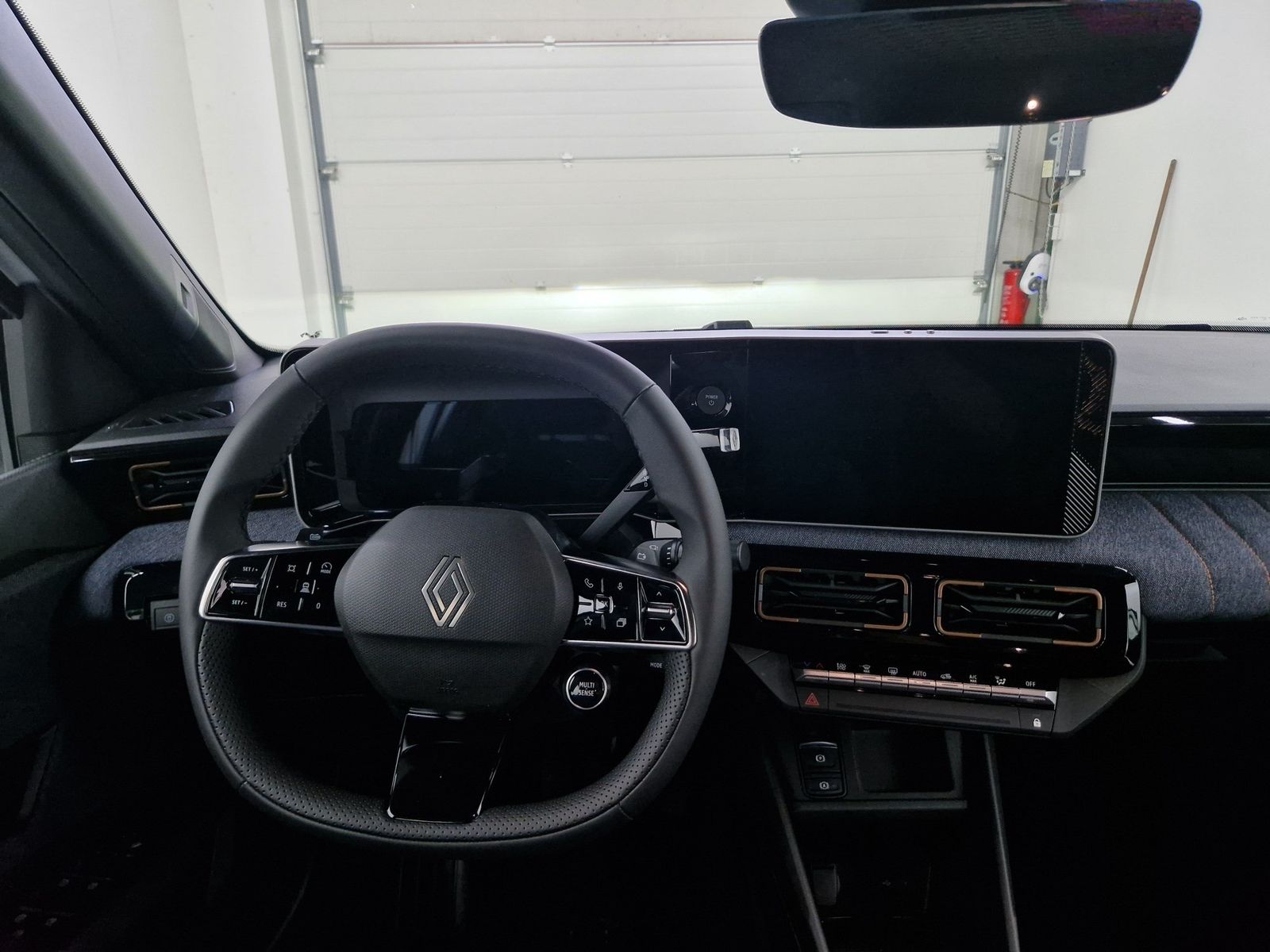 RENAULT R 4 E-Tech Techno 150 Comfort Range – Bild 15