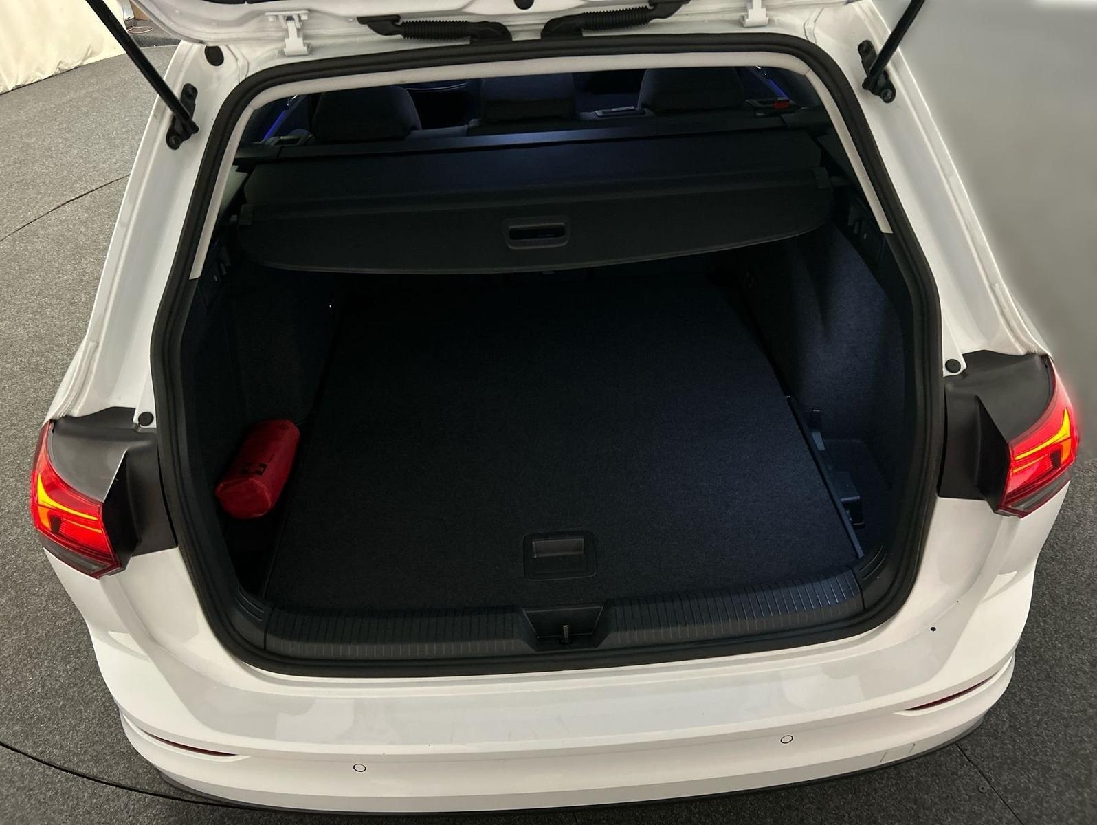 Volkswagen Golf VIII Variant 2.0TDI DSG Life, миниатюра 18